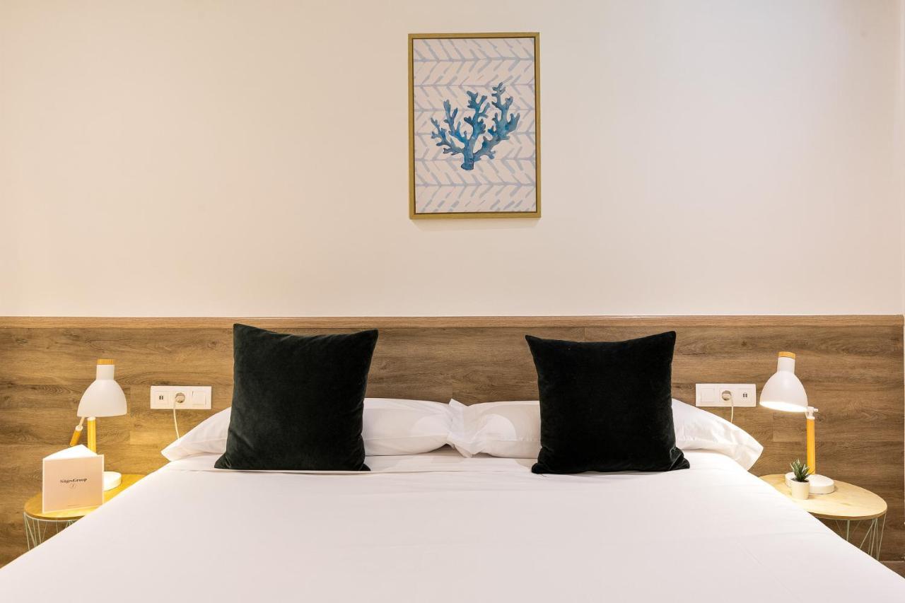 Sitges Group Calm Beach Luaran gambar