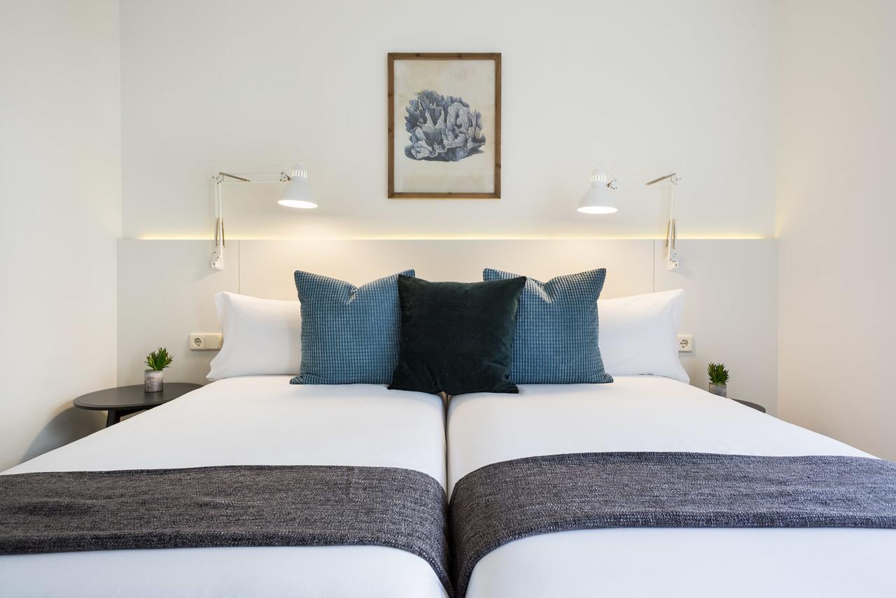 Sitges Group Calm Beach Luaran gambar
